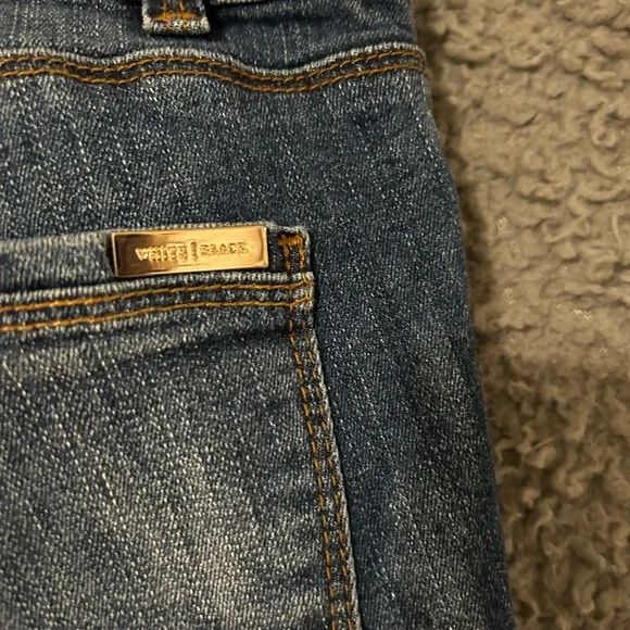 White House Black Market Dark Blue Skinny Jeans - Picture 3 of 4